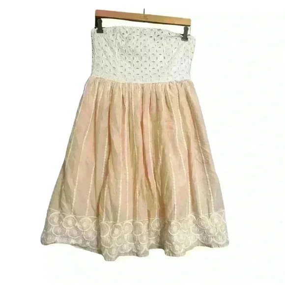 Gorgeous strapless summer  dress - Picture 3 of 4